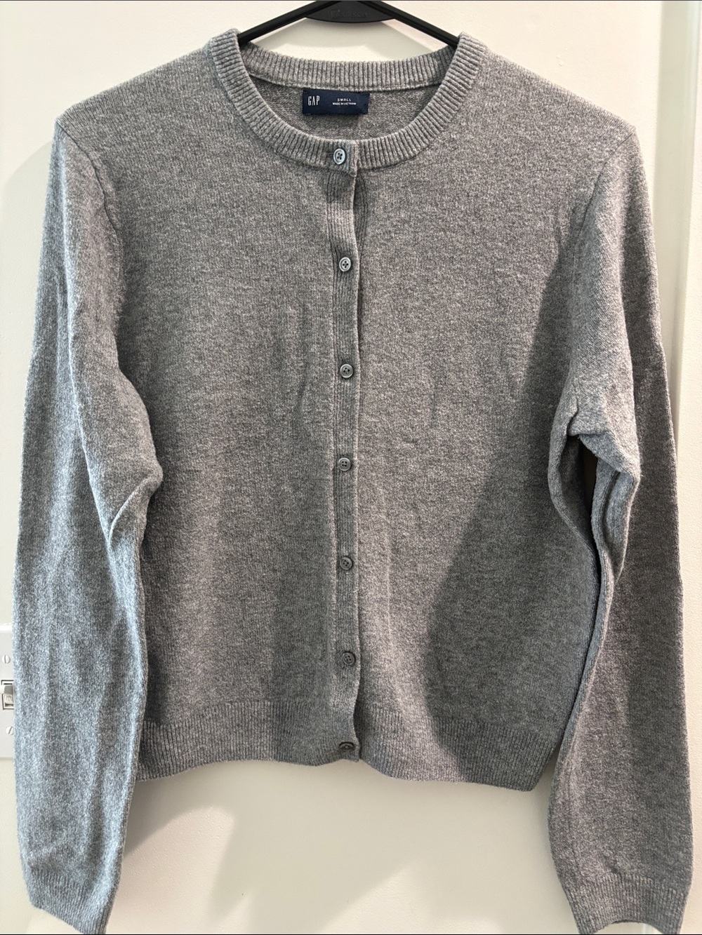 GAP Women's Light Gray Crewneck Button Cardigan